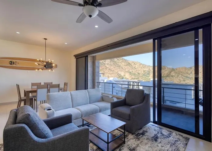 New 3 Bd Condo With Pool And Gym